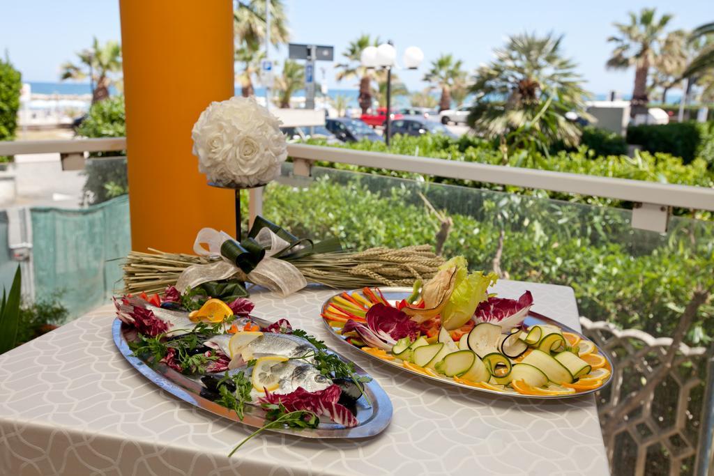 Hotel Canguro San Benedetto del Tronto Exteriör bild